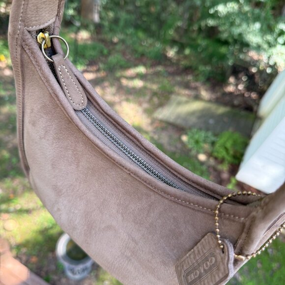 Mini zip ergo, in lovely sand! So chic for fall! - Picture 9 of 14